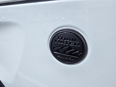 Used 2025 Jeep Wrangler Sport S image 18