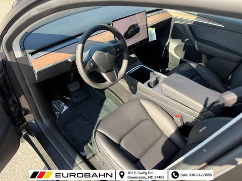Used 2024 Tesla Model Y Long Range AWD/4WD image 8