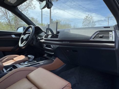 Used 2023 Audi Q5 Prestige w/ Prestige Package AWD/4WD image 17