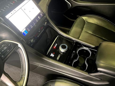 Used 2022 Jeep Grand Cherokee L Limited image 17