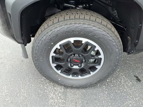 New 2026 Toyota Tacoma TRD Off-Road w/ TRD Off Road Upgrade Package AWD/4WD image 4