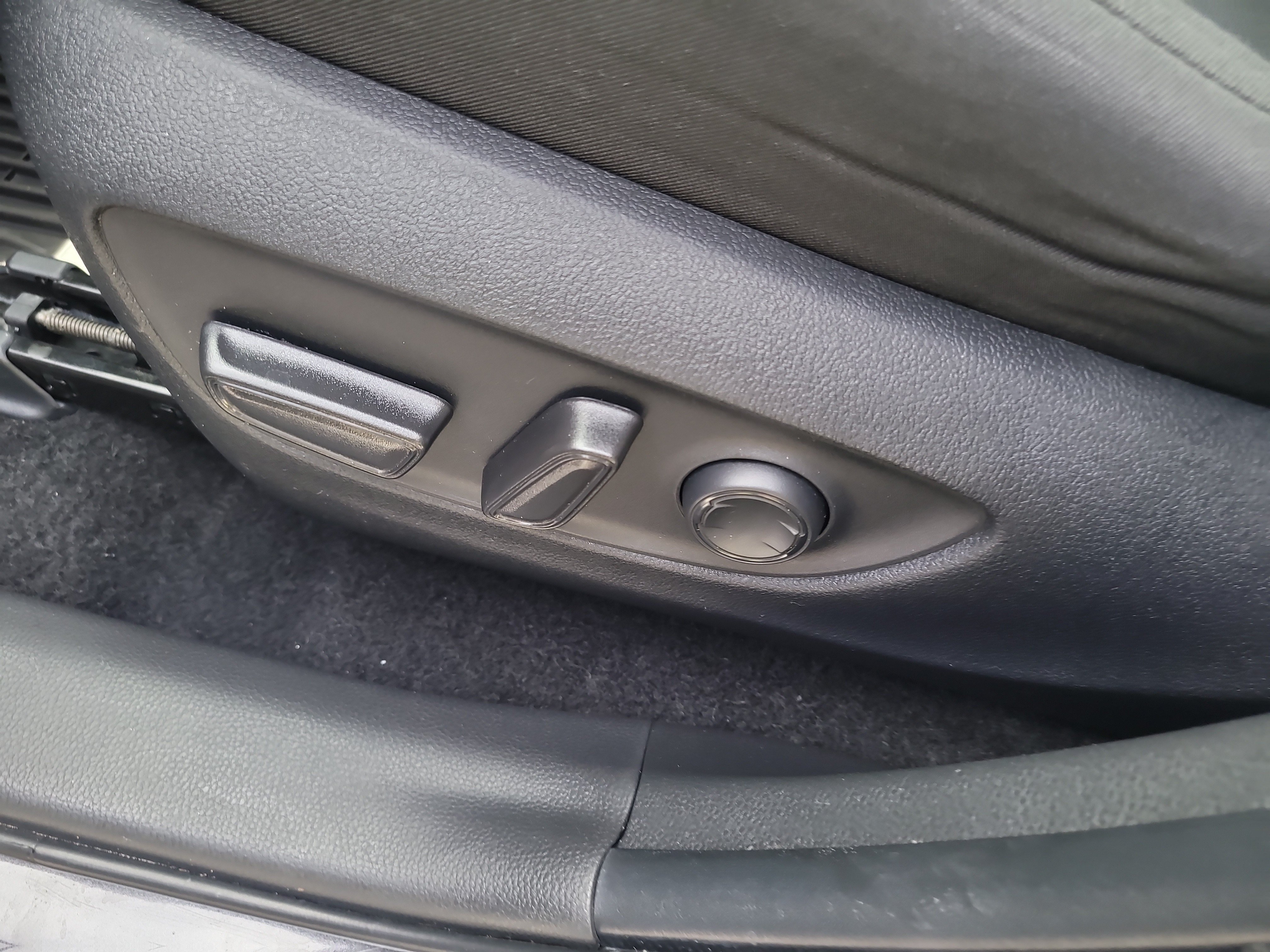 Certified 2024 Toyota RAV4 XLE w/ Convenience Package FWD image 22