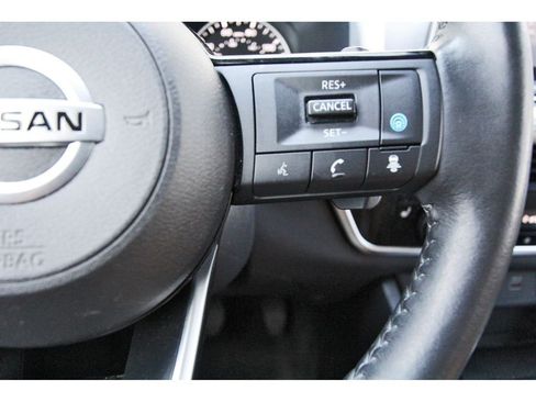 Certified 2021 Nissan Rogue SV w/ Premium Package FWD image 16