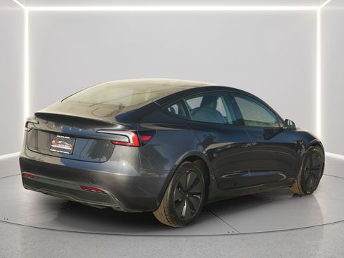 Used 2024 Tesla Model 3 Standard Range RWD image 4