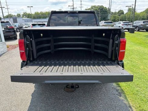 Used 2024 Toyota Tacoma Limited w/ Limited Package (LT) AWD/4WD image 8