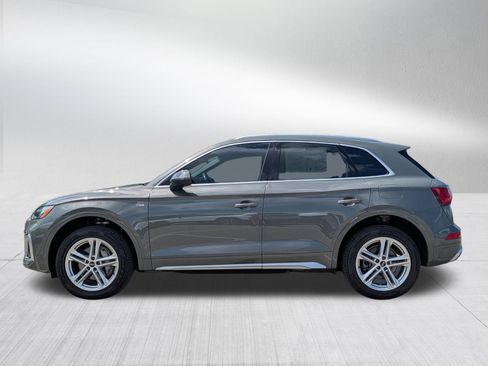 Used 2023 Audi Q5 e Premium w/ Convenience Package AWD/4WD image 4
