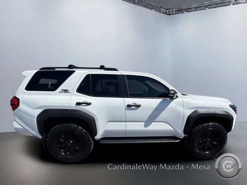 Used 2025 Toyota 4Runner TRD Off-Road Premium AWD/4WD image 3
