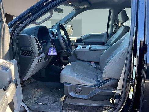 Used 2017 Ford F150 XLT image 14