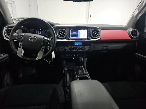 Used 2022 Toyota Tacoma SR5 image 11