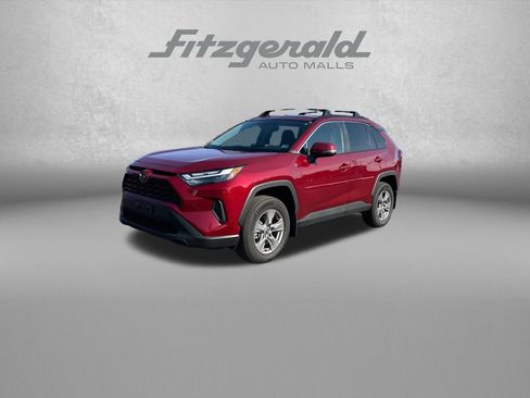 Used 2025 Toyota RAV4 XLE AWD/4WD image 3