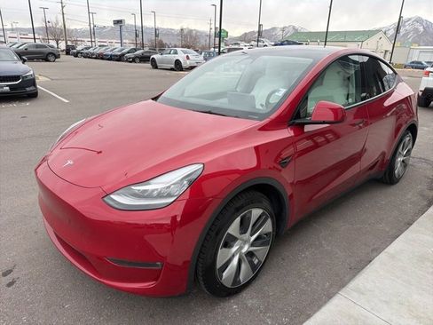 Used 2021 Tesla Model Y Long Range image 3