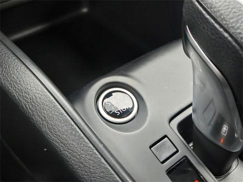 Used 2024 Nissan Kicks S image 33