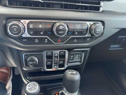 New 2025 Jeep Wrangler Unlimited Sport image 17