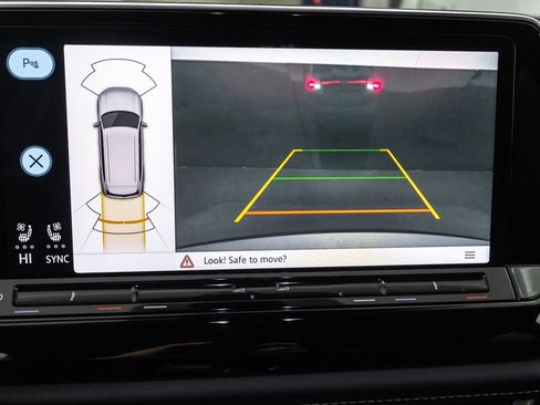 Used 2024 Volkswagen Atlas SE image 20