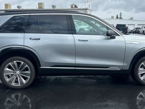 Used 2026 Cadillac Vistiq Luxury image 4