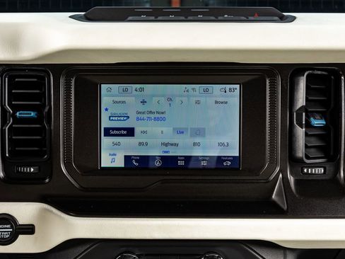 Used 2022 Ford Bronco Wildtrak image 24