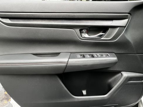 Used 2026 Honda CR-V Sport image 13