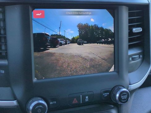 Used 2022 RAM 4500 SLT w/ Quick Order Package 2YG SLT AWD/4WD image 24