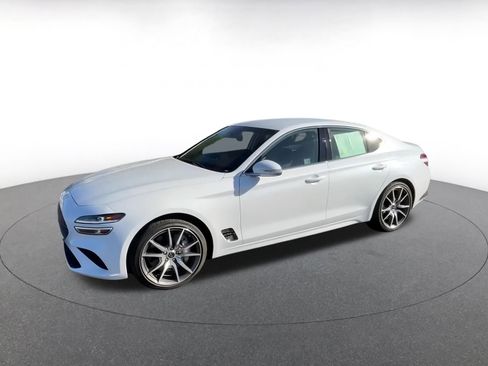 Used 2025 Genesis G70 2.5T image 8