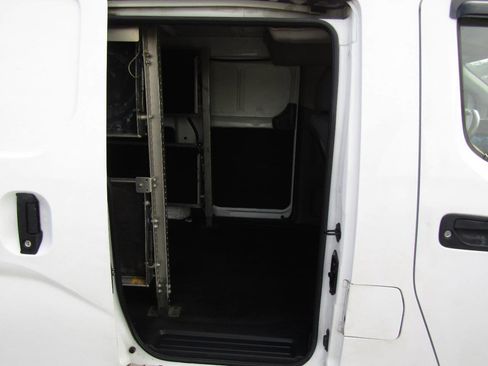 Used 2017 Nissan NV200 S image 24