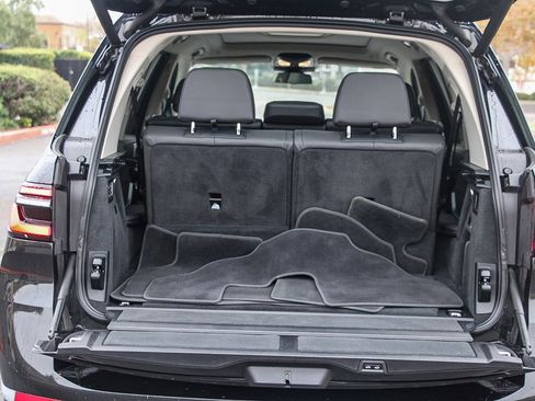 Used 2023 BMW X7 xDrive40i image 23