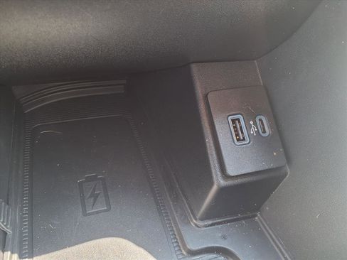 Used 2023 Ford Edge SEL w/ Convenience Package image 18