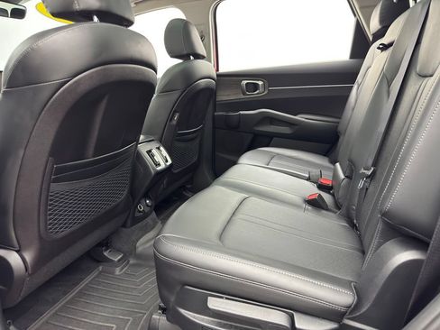 Used 2022 Kia Sorento S w/ Panoramic Sunroof Package AWD/4WD image 41