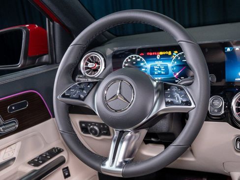 New 2026 Mercedes-Benz GLA 250 image 16