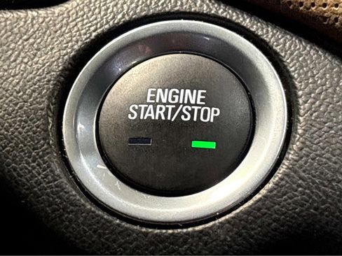 Used 2022 Chevrolet Equinox Premier image 6