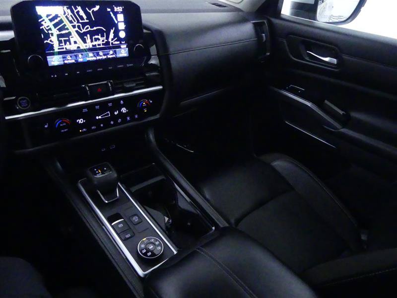 Used 2023 Nissan Pathfinder SL w/ SL Premium Package AWD/4WD image 16