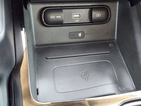 Used 2022 Kia Telluride S FWD image 19