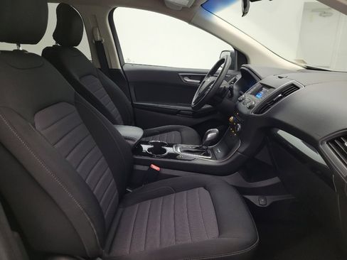 Used 2017 Ford Edge SE FWD image 21