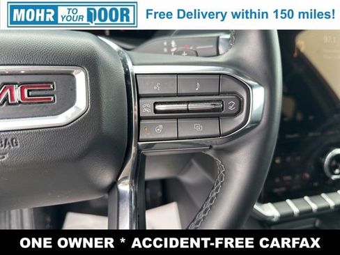 Used 2025 GMC Acadia Elevation image 18