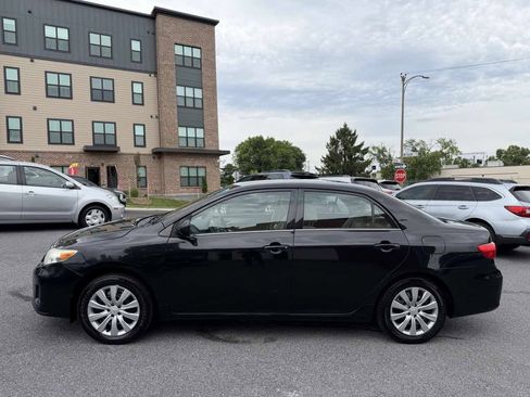 Used 2013 Toyota Corolla LE FWD image 4