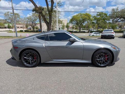 Certified 2025 Nissan Z Performance w/ Floor Mat Package RWD image 3