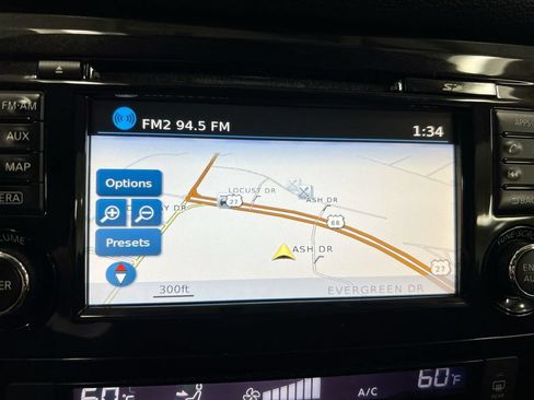 Used 2016 Nissan Rogue SV w/ SV Premium Package AWD/4WD image 15