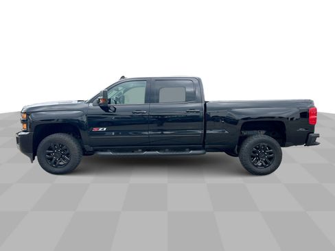 Used 2019 Chevrolet Silverado 2500 LTZ w/ Duramax Plus Package AWD/4WD image 6