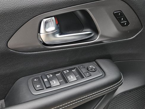 New 2026 Chrysler Pacifica Select image 21