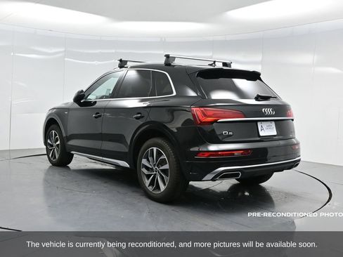 Used 2024 Audi Q5 2.0T Premium w/ Convenience Package image 5