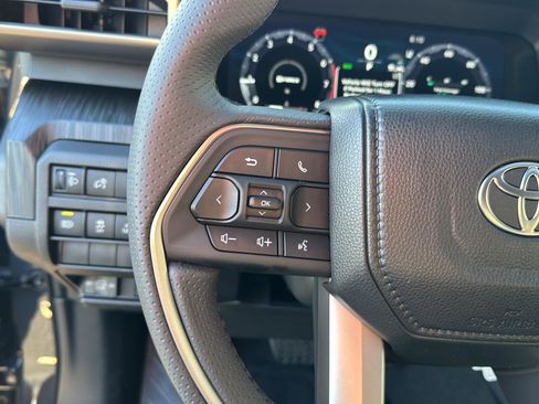 New 2026 Toyota 4Runner 4WD image 18