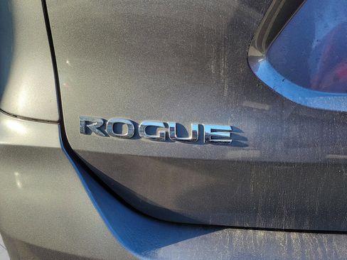 Used 2019 Nissan Rogue SL image 22