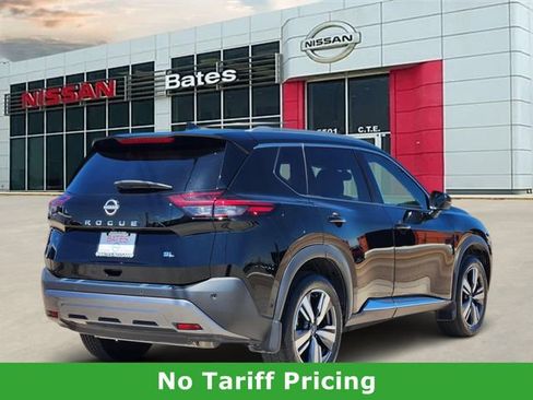 Certified 2023 Nissan Rogue SL w/ SL Premium Package FWD image 4