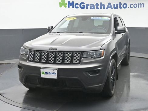 Used 2018 Jeep Grand Cherokee Altitude image 5