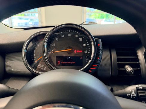 Used 2016 MINI Cooper 4-Door Hardtop FWD image 25