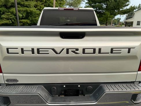 Used 2019 Chevrolet Silverado 1500 LT AWD/4WD image 13