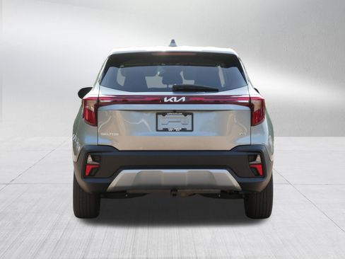 Certified 2024 Kia Seltos LX AWD/4WD image 6