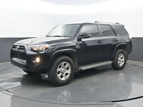 Used 2020 Toyota 4Runner SR5 Premium w/ Moonroof Package image 8