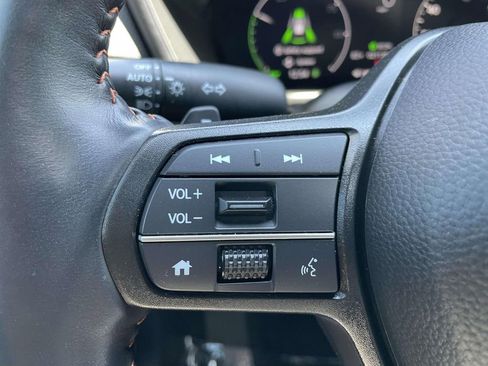 Used 2025 Honda CR-V Sport-L image 32