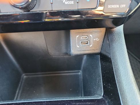 Used 2024 Jeep Compass Trailhawk image 29