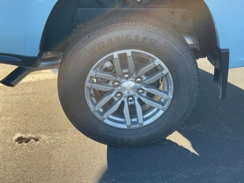 New 2025 Chevrolet Colorado LT w/ LT Convenience Package image 4